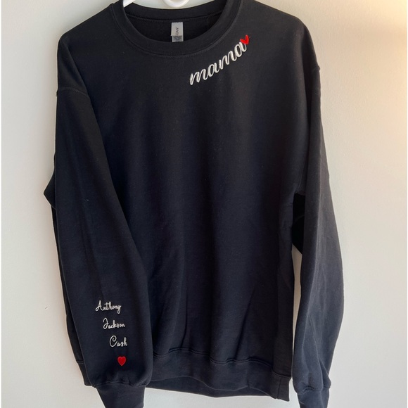 Custom embroidered Mama sweatshirt with kid name’s.Great gift for Mother’s Day. - Picture 3 of 5